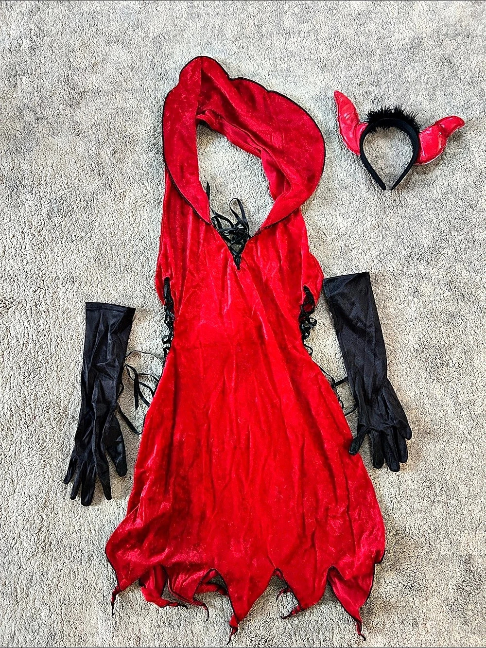 Devil's Desire 5 Piece Costume Red & Black Halloween Costume